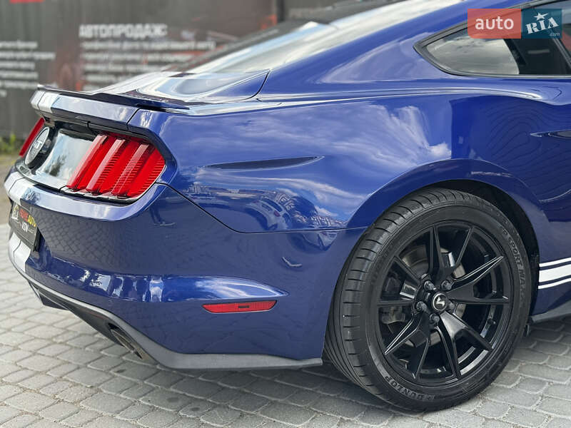 Купе Ford Mustang 2015 в Виннице