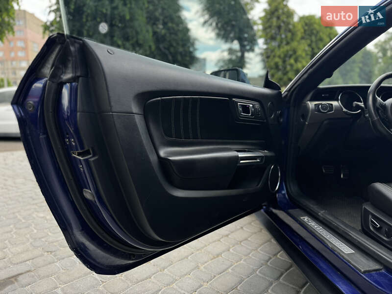 Купе Ford Mustang 2015 в Виннице