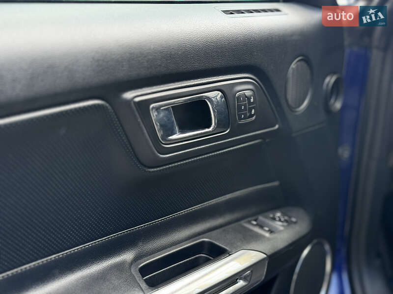 Купе Ford Mustang 2015 в Виннице