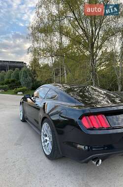 Купе Ford Mustang 2015 в 