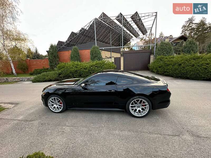 Купе Ford Mustang 2015 в Днепре