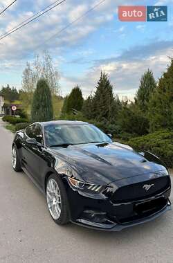 Купе Ford Mustang 2015 в 