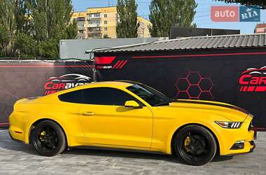 Купе Ford Mustang 2015 в 