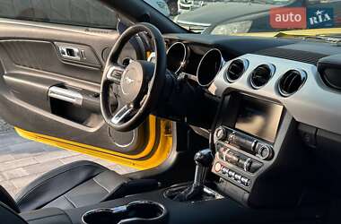 Купе Ford Mustang 2015 в 