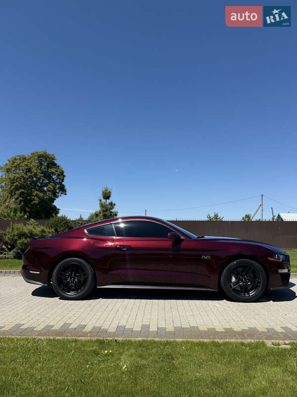 Купе Ford Mustang 2017 в Нововолынске