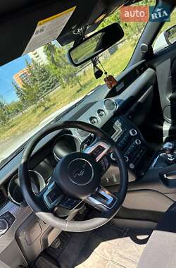 Купе Ford Mustang 2017 в 