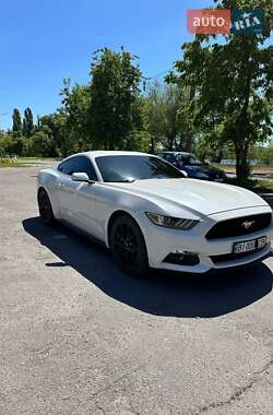 Купе Ford Mustang 2017 в 