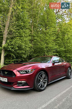 Купе Ford Mustang 2017 в 