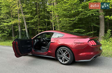 Купе Ford Mustang 2017 в 