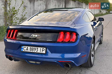 Купе Ford Mustang 2016 в 