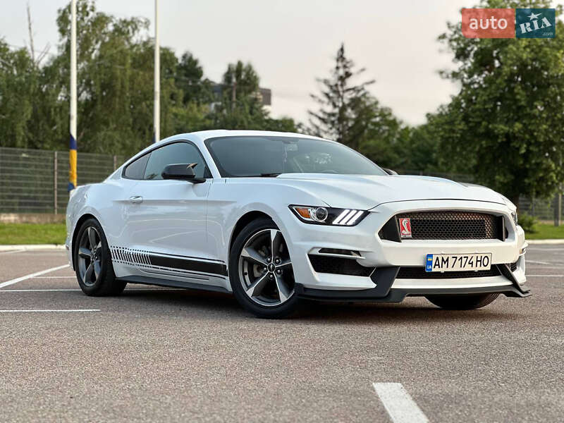 Купе Ford Mustang 2016 в Житомирі