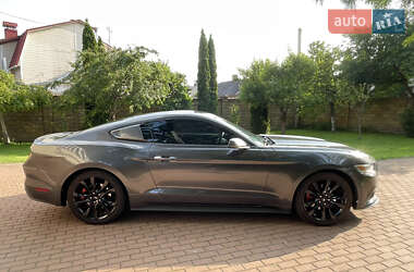 Купе Ford Mustang 2017 в 