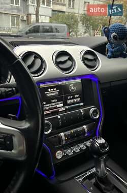 Купе Ford Mustang 2014 в 