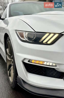 Купе Ford Mustang 2015 в 