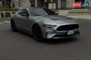Купе Ford Mustang 2021 в 
