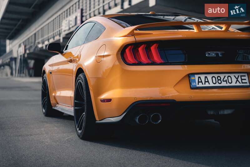 Купе Ford Mustang 2019 в Киеве