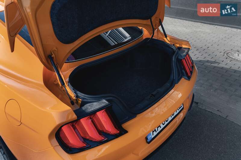 Купе Ford Mustang 2019 в Киеве
