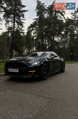 Купе Ford Mustang 2017 в 