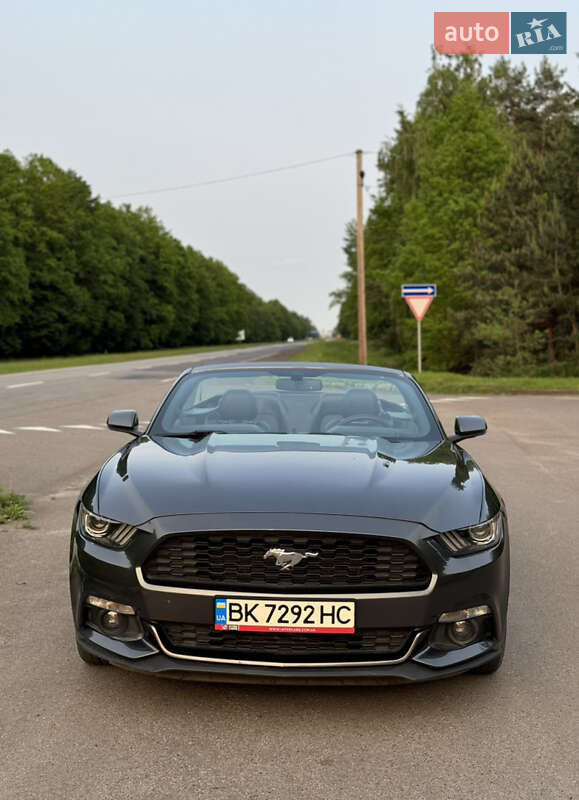 Кабриолет Ford Mustang 2017 в Ровно