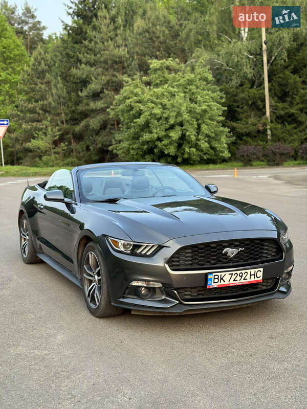 Кабриолет Ford Mustang 2017 в Ровно