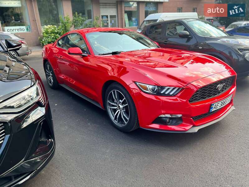 Купе Ford Mustang 2016 в Киеве