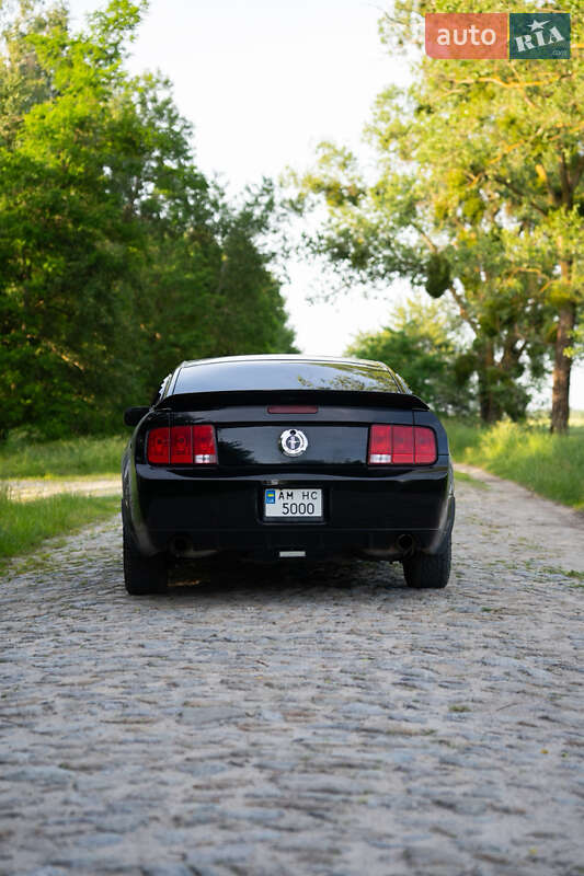 Купе Ford Mustang 2008 в Емильчине