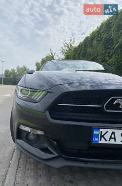 Купе Ford Mustang 2015 в 