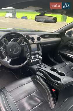 Купе Ford Mustang 2015 в 