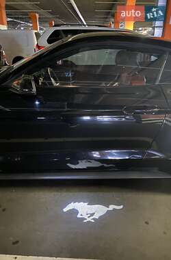 Купе Ford Mustang 2015 в 