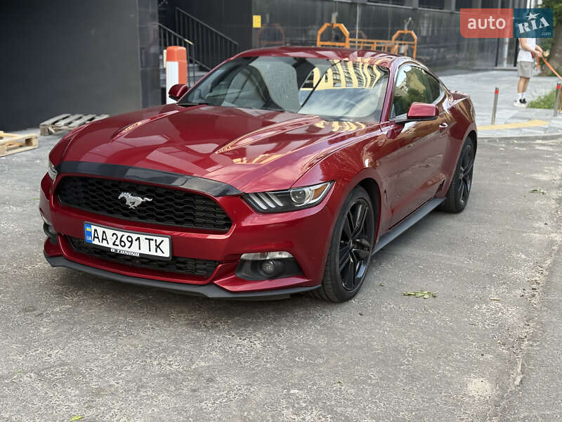 Купе Ford Mustang 2016 в Киеве