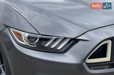 Купе Ford Mustang 2017 в 