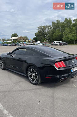 Купе Ford Mustang 2015 в 