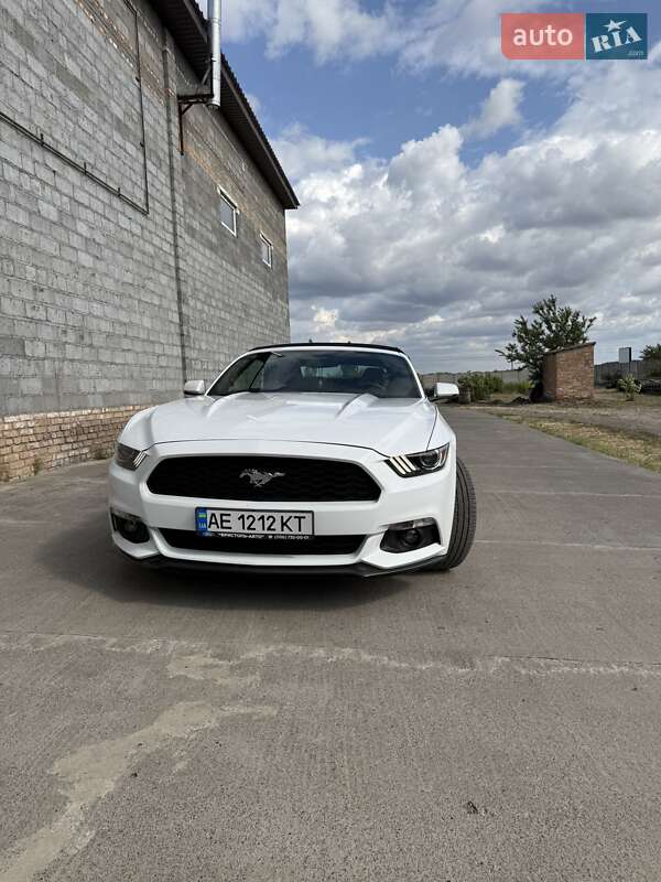 Кабриолет Ford Mustang 2016 в Кривом Роге фото 8 Кабриолет Ford Mustang 2016 в Кривом Роге