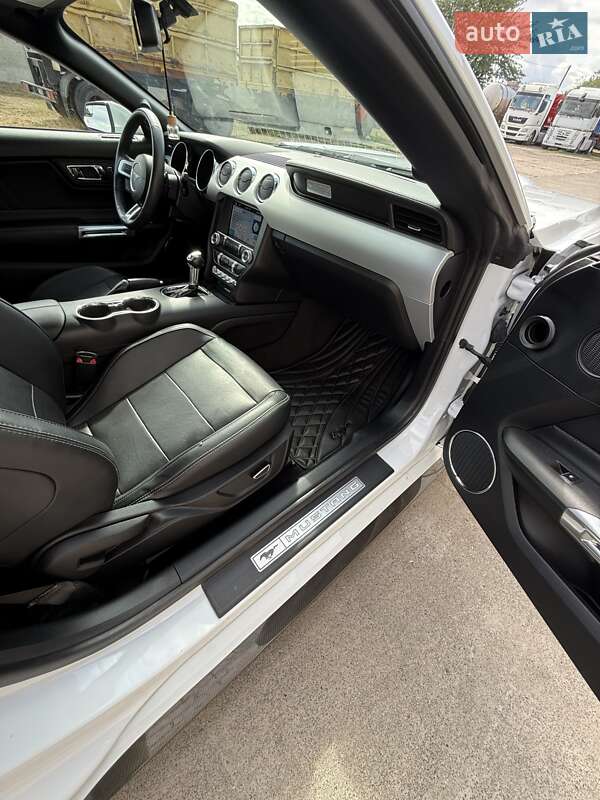 Кабриолет Ford Mustang 2016 в Кривом Роге фото 24 Кабриолет Ford Mustang 2016 в Кривом Роге