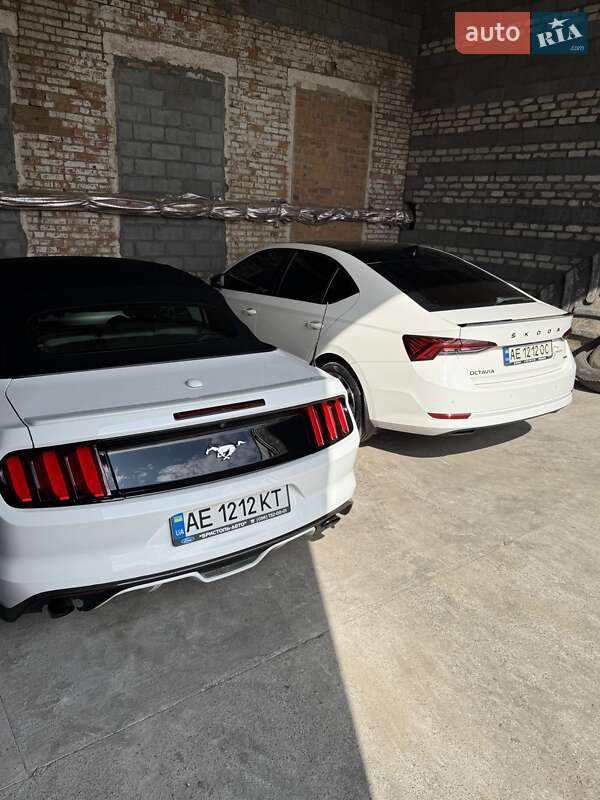 Кабриолет Ford Mustang 2016 в Кривом Роге фото 37 Кабриолет Ford Mustang 2016 в Кривом Роге