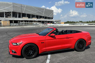Кабриолет Ford Mustang 2016 в 