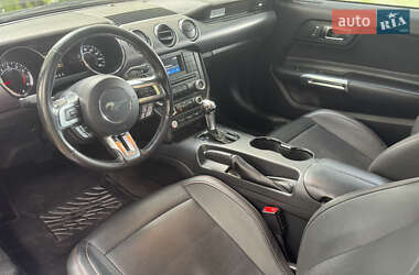 Купе Ford Mustang 2015 в 