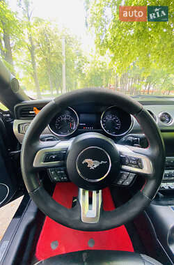 Купе Ford Mustang 2014 в 