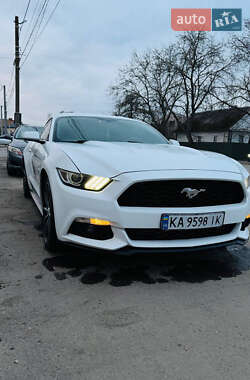 Купе Ford Mustang 2015 в Киеве