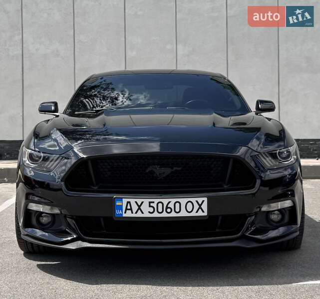 Купе Ford Mustang 2016 в Киеве