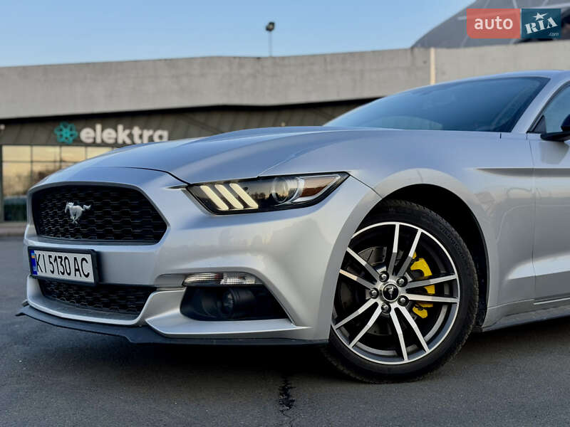 Купе Ford Mustang 2016 в Львове