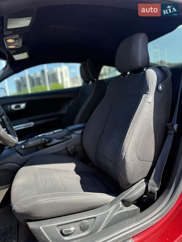 Купе Ford Mustang 2015 в Києві фото 17 Купе Ford Mustang 2015 в Києві