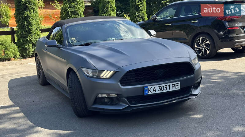 Кабриолет Ford Mustang 2015 в Киеве