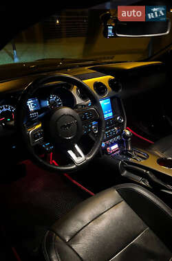 Купе Ford Mustang 2017 в 