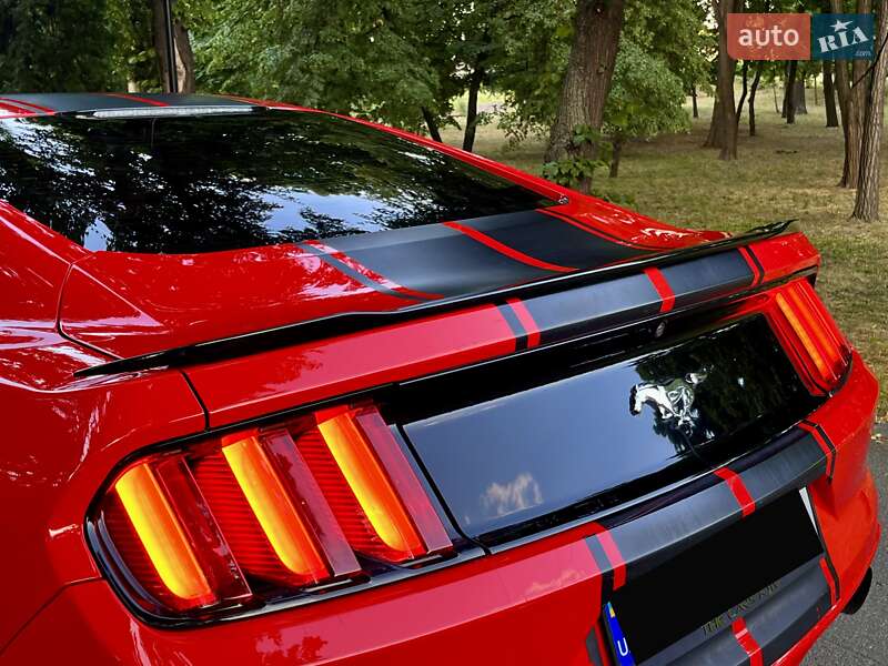 Купе Ford Mustang 2015 в Киеве