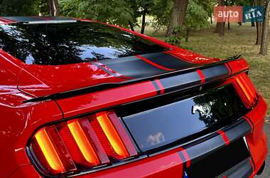 Купе Ford Mustang 2015 в 