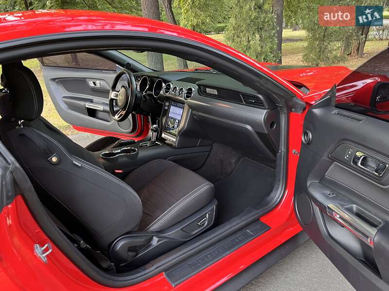 Купе Ford Mustang 2015 в Киеве