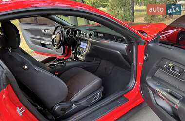 Купе Ford Mustang 2015 в 