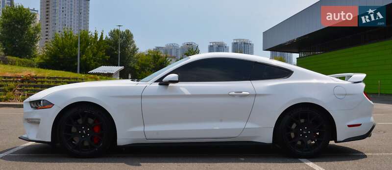 Купе Ford Mustang 2018 в Киеве фото 6 Купе Ford Mustang 2018 в Киеве