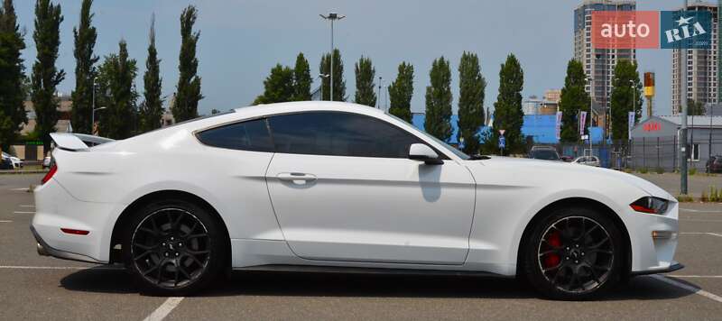 Купе Ford Mustang 2018 в Киеве фото 5 Купе Ford Mustang 2018 в Киеве